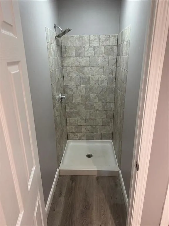 3 bed, 1.0 bath, 1500 sqft, $2,400 — Photo 4