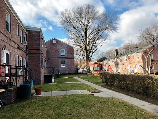 Rented by Prime Realty | media 6