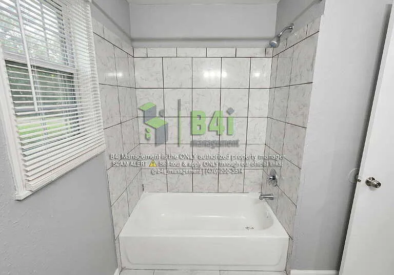 324 Macedonia Rd SE — Photo 15