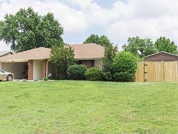 1st image of 1530 Heritage Cir