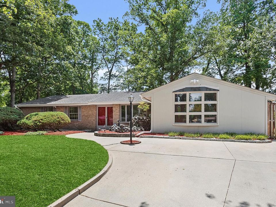 1st image of 4213 Sandwich Cir