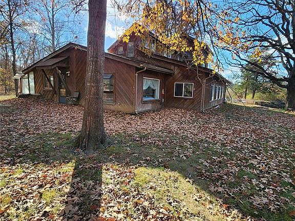 2nd image of 10562 Carr Rd