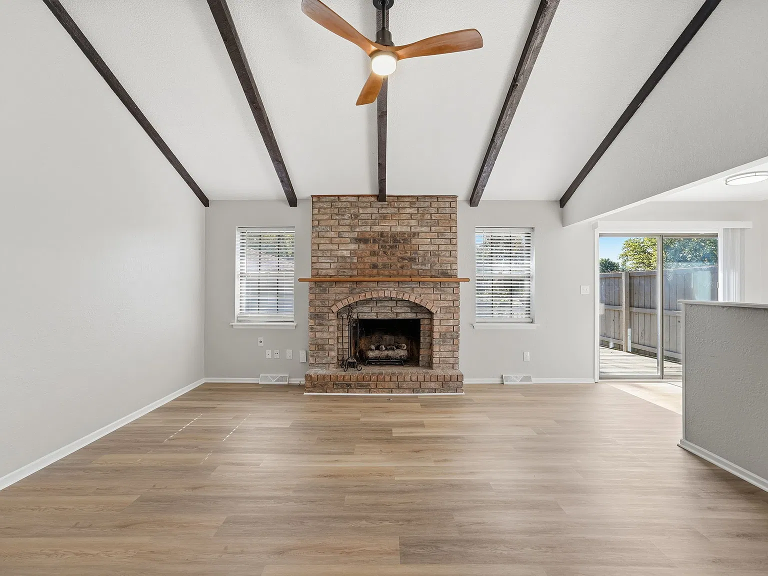 3 bed, 1650 sqft, $1,900 — Photo 3