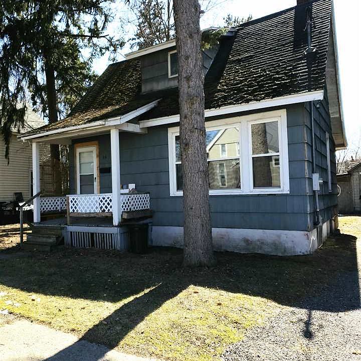 1st image of 15 Cornell Ave