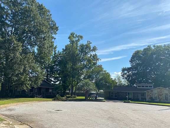 4th image of 2509 Castlewood Ct