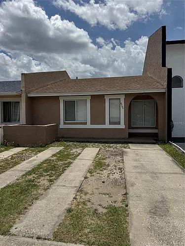 2704 Upsandown St Photo 1