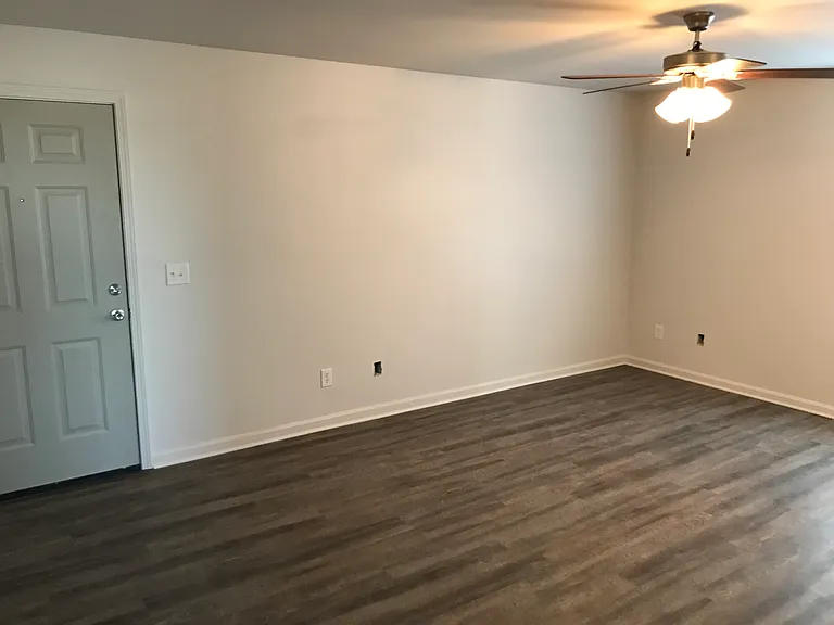 Parkside Manor Apartmens — Photo 26