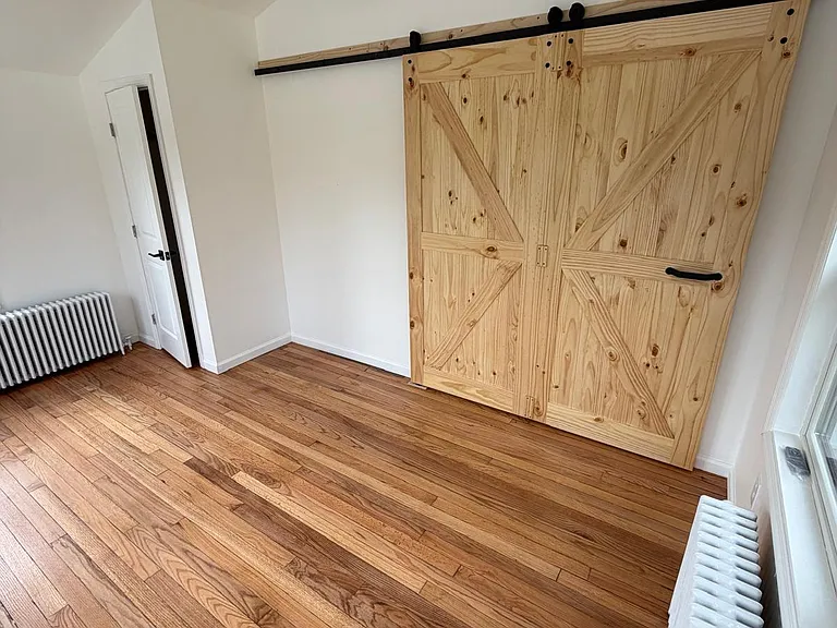 226 Gillette Ave — Photo 7