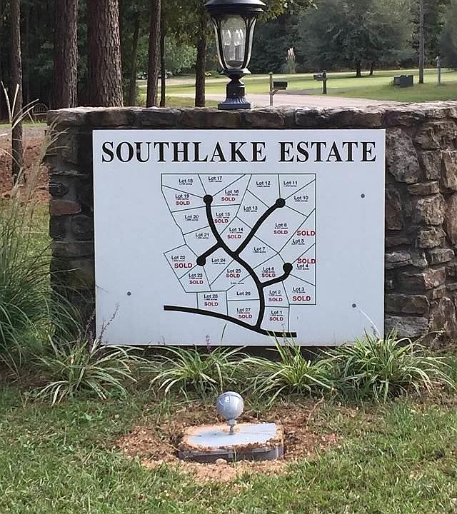 1st image of 18 Southlake Dr