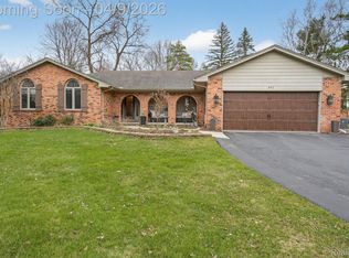 341 Ridgewood Rd, Rochester, MI