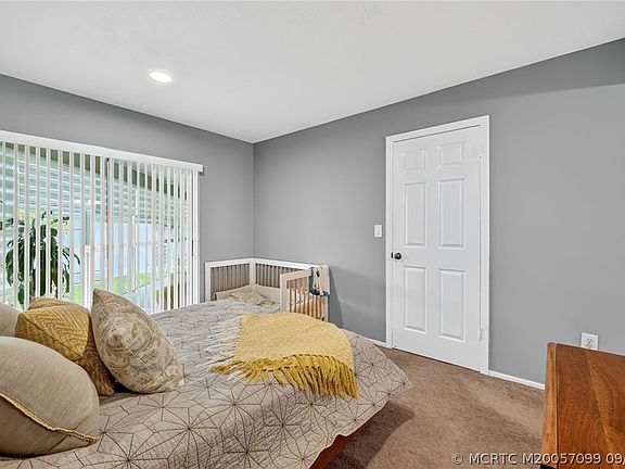 5th image of 3260 SE Aster Ln #I241