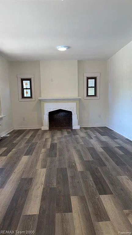 131 Maple St — Photo 4