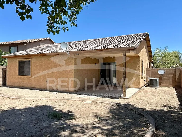 3106 S 100th Ln — Photo 16