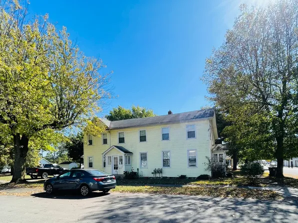 301-307 E Brown St, Knightstown, IN 46148