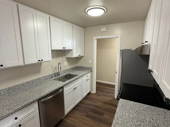 921 Hill St, Belmont, CA 94002