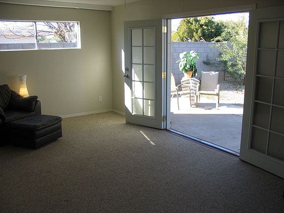 Family room w/ French Doors to POOL!!!