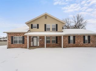 1206 S Walnut St, O'Fallon, IL 62269