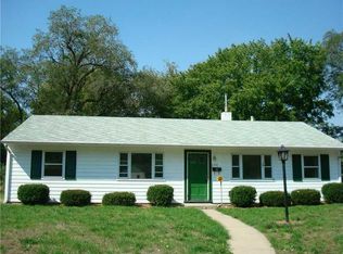 343 Campus Ln, Indianapolis, IN 46219
