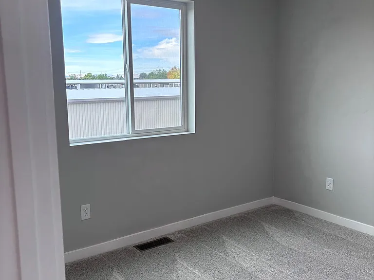 2518 W Fallon Loop — Photo 17