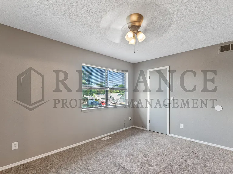 1526 E Fortuna St — Photo 25