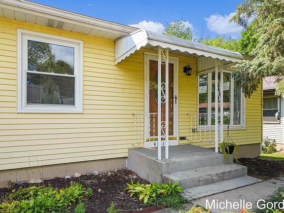 2nd image of 4141 Hillsdale Ave NE