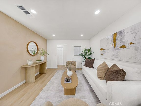 4th image of 2139 Wesleygrove Ave