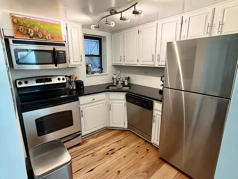 Mintwood Pl NW — Photo 6