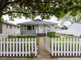 705 S Oak St, West Chicago, IL 60185