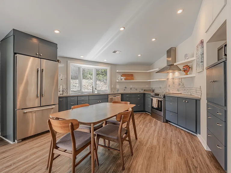 112 Scarlett St — Photo 11