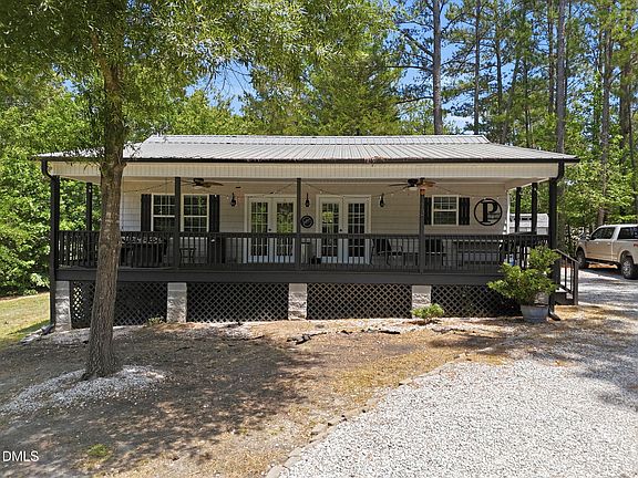 3rd image of 113 Desoto Dr