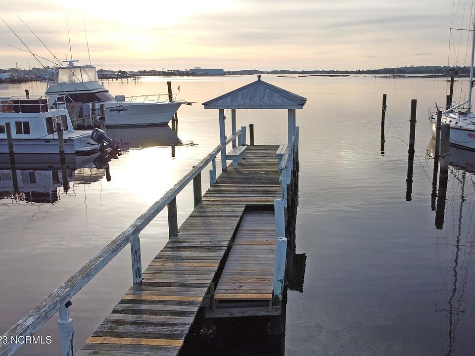 119 S Water Street, Swansboro, NC 28584 | Zillow