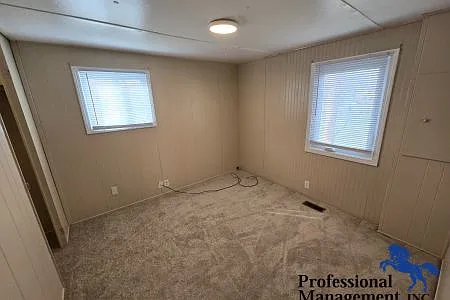 819 Heights Ln — Photo 6