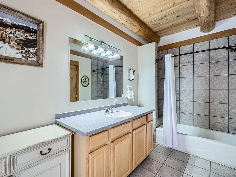656 Hamilton Ln — Photo 7