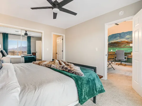 472 Windswept Dr, Asheville, NC 28801