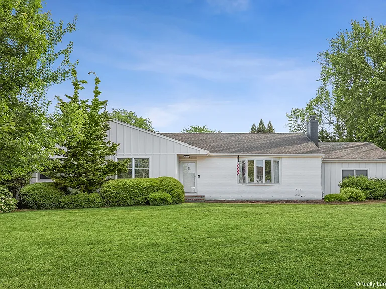 22 Aberdeen Ln — Photo 2