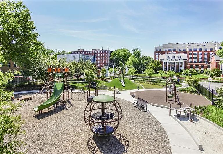 1341 Aspen St NW — Photo 12