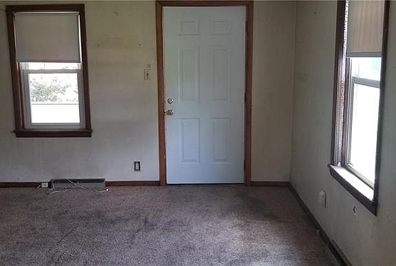 2nd image of 224 N 12th St
