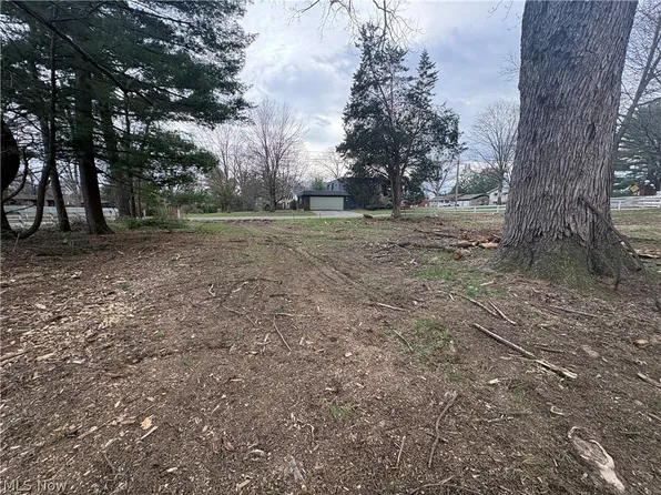Jennifer Dr, Dover, OH 44622
