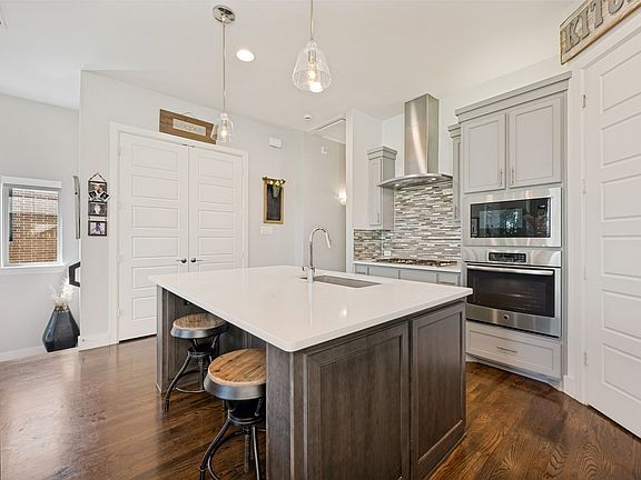 5th image of 7846 Verona Pl