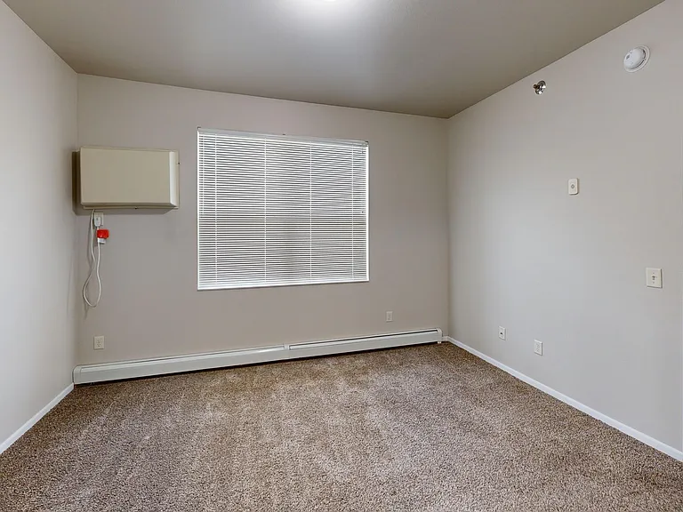Burlington Apartments — Photo 34