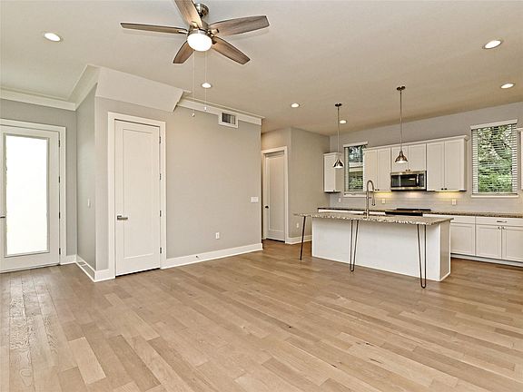 4th image of 8518 Fathom Cir APT 114