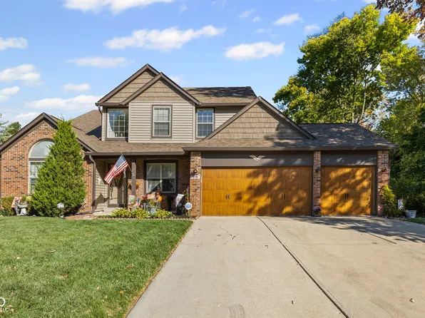 4776 Oakton Way, Greenwood, IN 46143