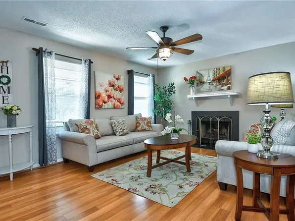 1512 Eagleton Ln, Virginia Beach, VA 23455