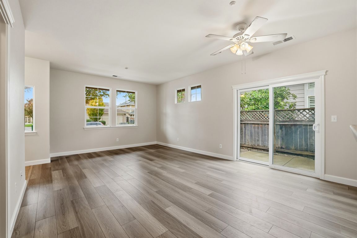 next background image