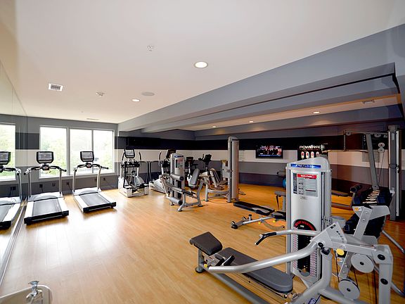 24-Hour Fitness Studio