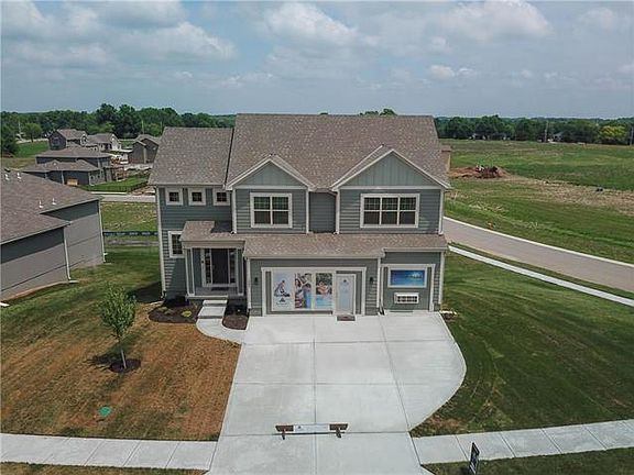 5th image of 1005 NE Copperwood Dr