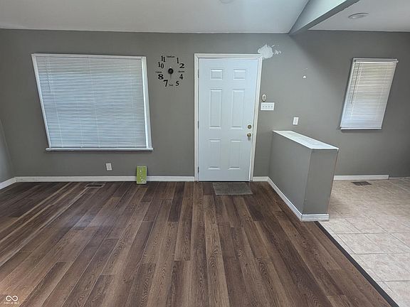 2nd image of 2816 N Dearborn St