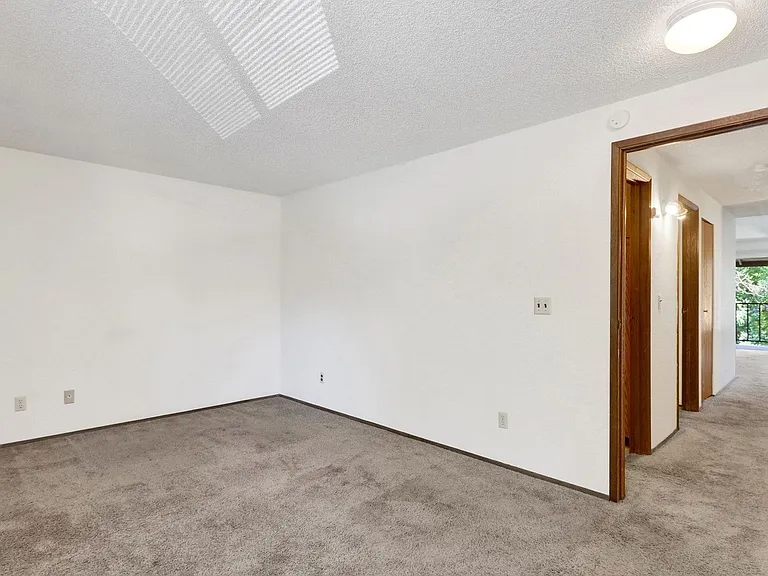 316 Elwood Ct #320 — Photo 17