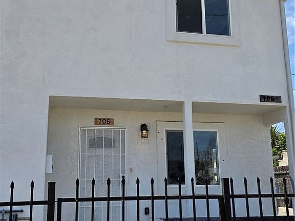 2nd image of 706 W 104th Pl