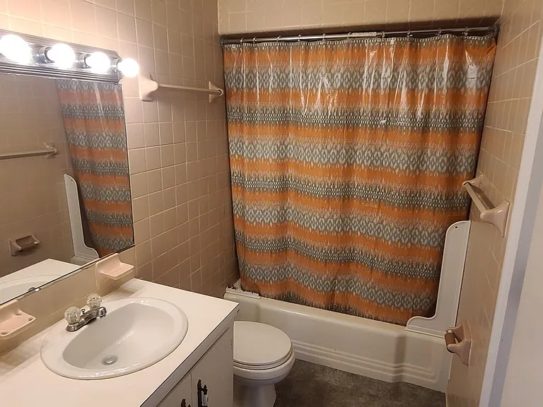 129 S Gordon Dr — Photo 13